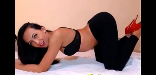  Brunette teen in leggings teasing on webcam